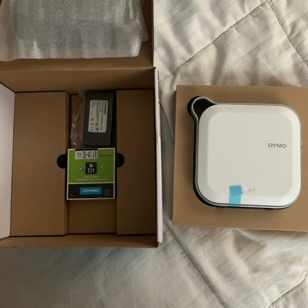 Dymo Mobile Labeler - Picture 10 of 11